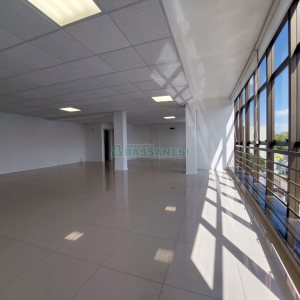 Sala com 97m², 1 vaga, no bairro Floresta em Caxias do Sul para Alugar