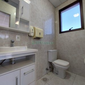Sala com 97m², 1 vaga, no bairro Floresta em Caxias do Sul para Alugar