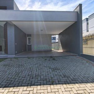 Casa com 180m², 3 dormitórios, 2 vagas, no bairro Bela Vista em Caxias do Sul para Comprar