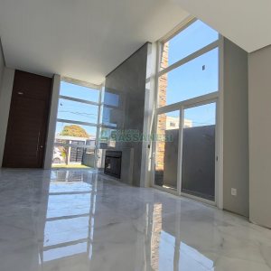 Casa com 180m², 3 dormitórios, 2 vagas, no bairro Bela Vista em Caxias do Sul para Comprar