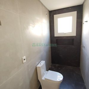 Casa com 180m², 3 dormitórios, 2 vagas, no bairro Bela Vista em Caxias do Sul para Comprar