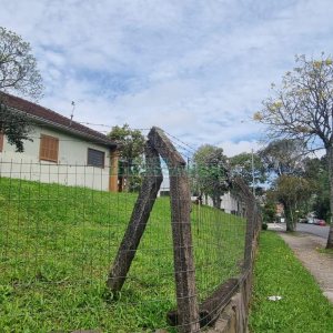 Casa com 36m², 3 dormitórios, no bairro Santa Catarina em Caxias do Sul para Comprar