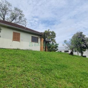Casa com 36m², 3 dormitórios, no bairro Santa Catarina em Caxias do Sul para Comprar