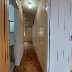 Casa com 120m², 2 dormitórios, 2 vagas, no bairro Exposição em Caxias do Sul para Alugar