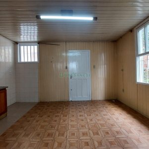 Casa com 120m², 2 dormitórios, 2 vagas, no bairro Exposição em Caxias do Sul para Alugar