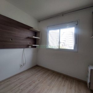 Apto Mobiliado com 48m², 2 dormitórios, 1 vaga, no bairro Vinhedos em Caxias do Sul para Alugar