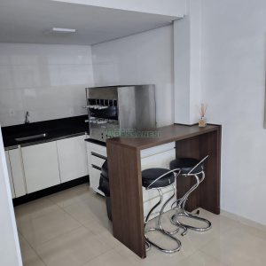 Apto Mobiliado com 48m², 2 dormitórios, 1 vaga, no bairro Vinhedos em Caxias do Sul para Alugar