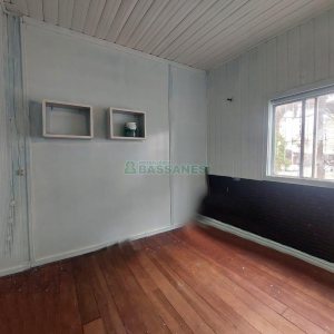 Casa Mobiliada com 90m², 2 dormitórios, no bairro Santa Catarina em Caxias do Sul para Alugar