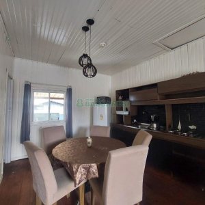 Casa Mobiliada com 90m², 2 dormitórios, no bairro Santa Catarina em Caxias do Sul para Alugar