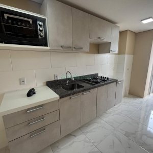 Apartamento com 65m², 2 dormitórios, 1 vaga, no bairro Jardelino Ramos em Caxias do Sul para Comprar