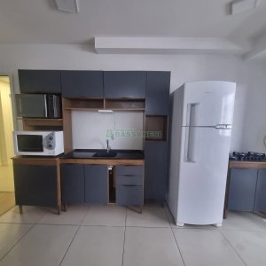 Apartamento com 55m², 2 dormitórios, 1 vaga, no bairro De Lazzer em Caxias do Sul para Alugar