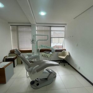 Sala com 105m², 1 vaga, no bairro Centro em Caxias do Sul para Comprar