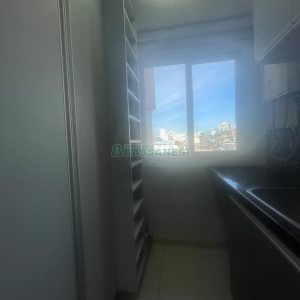 Apartamento com 56m², 1 dormitório, 1 vaga, no bairro Centro em Caxias do Sul para Comprar