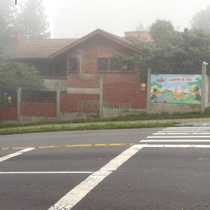 Casa com 390m², 4 dormitórios, 4 vagas, no bairro Lourdes em Caxias do Sul para Alugar