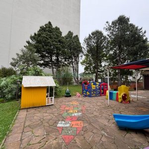 Casa com 390m², 4 dormitórios, 4 vagas, no bairro Lourdes em Caxias do Sul para Alugar
