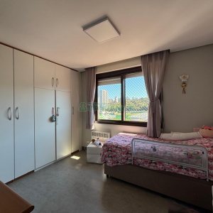 Apto Mobiliado com 250m², 4 dormitórios, 3 vagas, no bairro Centro em Caxias do Sul para Alugar