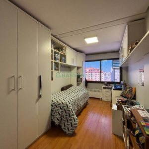 Apto Mobiliado com 250m², 4 dormitórios, 3 vagas, no bairro Centro em Caxias do Sul para Alugar