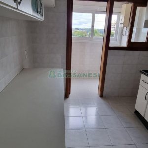 Apartamento com 96m², 3 dormitórios, 2 vagas, no bairro Madureira em Caxias do Sul para Comprar