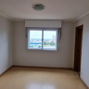 Apartamento com 96m², 3 dormitórios, 2 vagas, no bairro Madureira em Caxias do Sul para Comprar