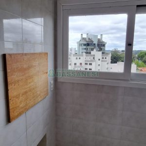 Apartamento com 96m², 3 dormitórios, 2 vagas, no bairro Madureira em Caxias do Sul para Comprar