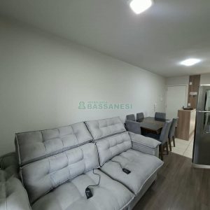 Apartamento com 76m², 2 dormitórios, 1 vaga, no bairro Vila Verde em Caxias do Sul para Comprar
