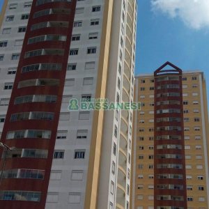 Apartamento com 94m², 3 dormitórios, 2 vagas, no bairro Rio Branco em Caxias do Sul para Comprar