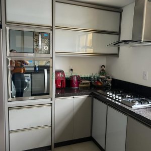Apartamento com 94m², 3 dormitórios, 2 vagas, no bairro Rio Branco em Caxias do Sul para Comprar