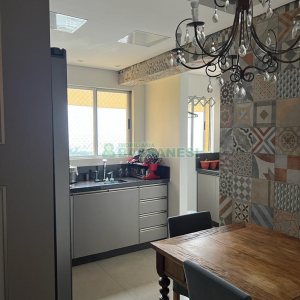 Apartamento com 94m², 3 dormitórios, 2 vagas, no bairro Rio Branco em Caxias do Sul para Comprar