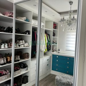 Apartamento com 94m², 3 dormitórios, 2 vagas, no bairro Rio Branco em Caxias do Sul para Comprar