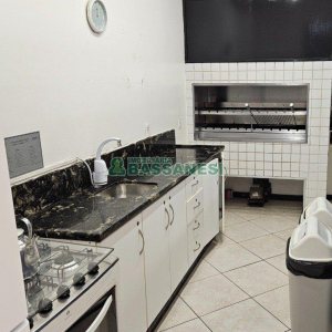 Apartamento com 94m², 3 dormitórios, 2 vagas, no bairro Rio Branco em Caxias do Sul para Comprar