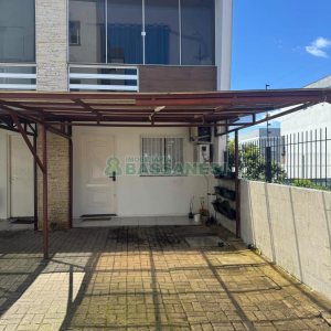 Sobrado com 61m², 2 dormitórios, no bairro Cidade Nova em Caxias do Sul para Alugar