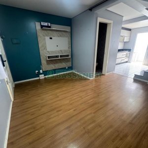 Sobrado com 61m², 2 dormitórios, no bairro Cidade Nova em Caxias do Sul para Alugar