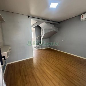 Sobrado com 61m², 2 dormitórios, no bairro Cidade Nova em Caxias do Sul para Alugar