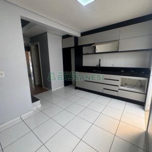 Sobrado com 61m², 2 dormitórios, no bairro Cidade Nova em Caxias do Sul para Alugar