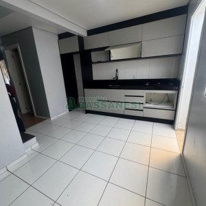 Sobrado com 61m², 2 dormitórios, no bairro Cidade Nova em Caxias do Sul para Alugar