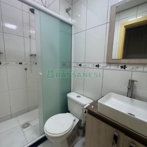 Sobrado com 61m², 2 dormitórios, no bairro Cidade Nova em Caxias do Sul para Alugar