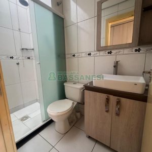 Sobrado com 61m², 2 dormitórios, no bairro Cidade Nova em Caxias do Sul para Alugar