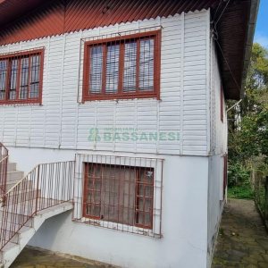Casa com 152m², 3 dormitórios, no bairro Pioneiro em Caxias do Sul para Comprar