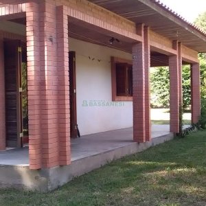 Chácara com 180m², 3 dormitórios, 1 vaga, no bairro Criúva em Caxias do Sul para Comprar