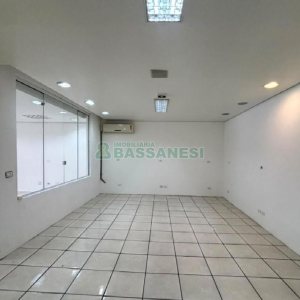 Loja com 160m², no bairro Centro em Caxias do Sul para Alugar