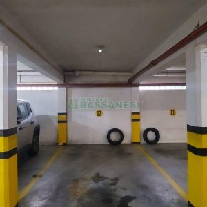 Apartamento com 65m², 2 dormitórios, 1 vaga, no bairro Pio X em Caxias do Sul para Alugar
