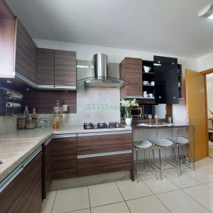 Apto Mobiliado com 101m², 3 dormitórios, 2 vagas, no bairro Universitário em Caxias do Sul para Alugar