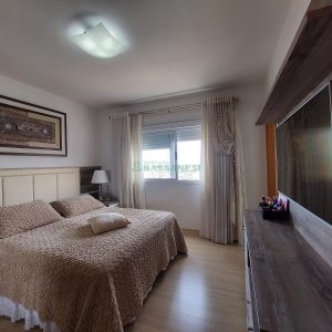 Apto Mobiliado com 101m², 3 dormitórios, 2 vagas, no bairro Universitário em Caxias do Sul para Alugar