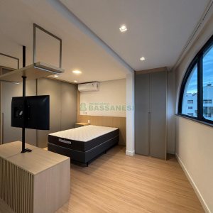 Apto Mobiliado com 42m², 1 dormitório, 1 vaga, no bairro São Pelegrino em Caxias do Sul para Alugar