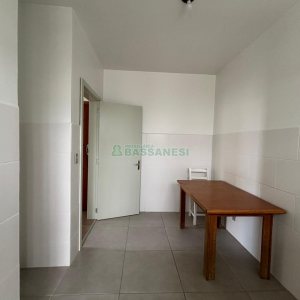 Apartamento com 44m², 1 dormitório, no bairro São Pelegrino em Caxias do Sul para Alugar