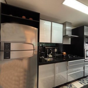 Apartamento com 97m², 3 dormitórios, 2 vagas, no bairro Centro em Caxias do Sul para Alugar