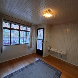 Casa com 148m², 3 dormitórios, 2 vagas, no bairro Cristo Redentor em Caxias do Sul para Alugar