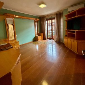 Sobrado com 157m², 3 dormitórios, 2 vagas, no bairro Jardim América em Caxias do Sul para Comprar
