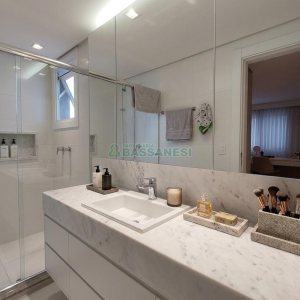 Apto Mobiliado com 86m², 2 dormitórios, 2 vagas, no bairro Panazzolo em Caxias do Sul para Alugar