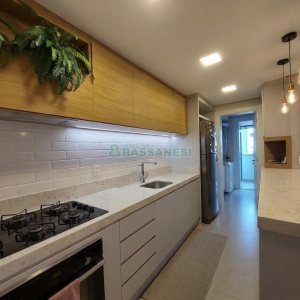 Apto Mobiliado com 86m², 2 dormitórios, 2 vagas, no bairro Panazzolo em Caxias do Sul para Alugar